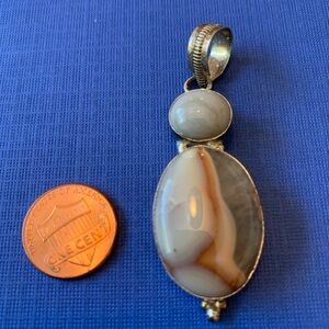 Beautiful Agate and Silver Pendant